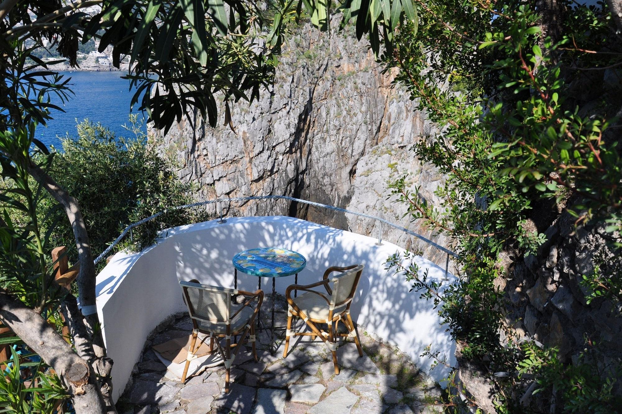 La Locanda Del Fiordo Furore Exteriör bild