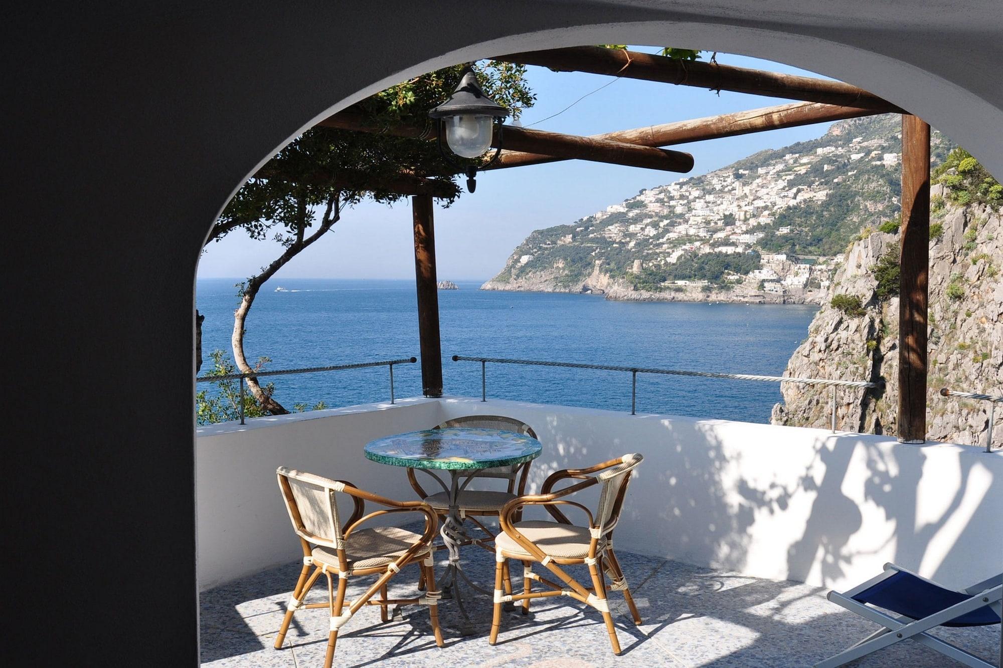 La Locanda Del Fiordo Furore Exteriör bild