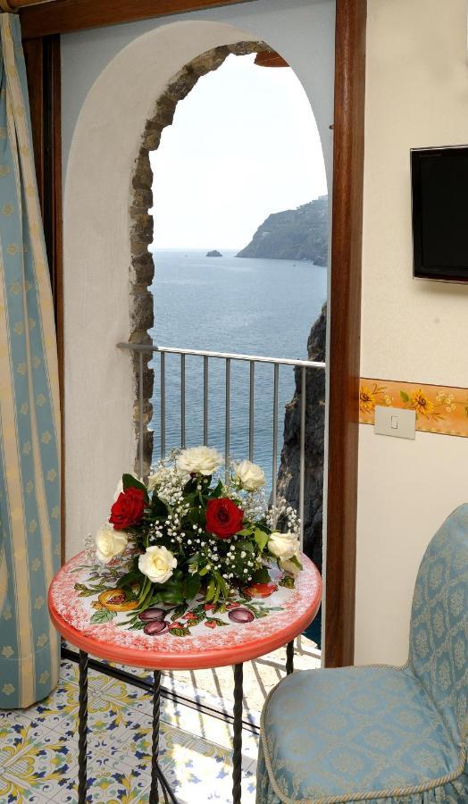 La Locanda Del Fiordo Furore Exteriör bild